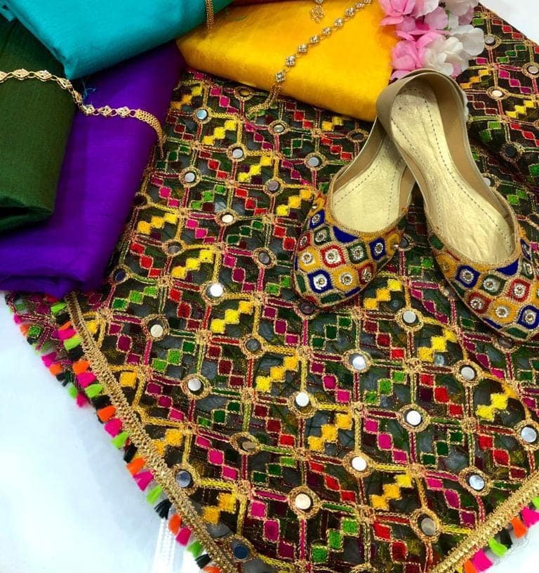 UNSTICHED 3 PIECE RAW SILK DRESS PRICE IN PAKISTAN