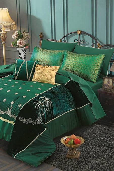 Nishat Linen bridal bed sheets - Image 3
